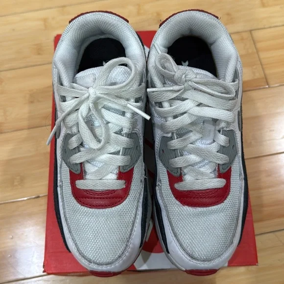 Grey red white and black nike air max 90 size 3y - Picture 4 of 5